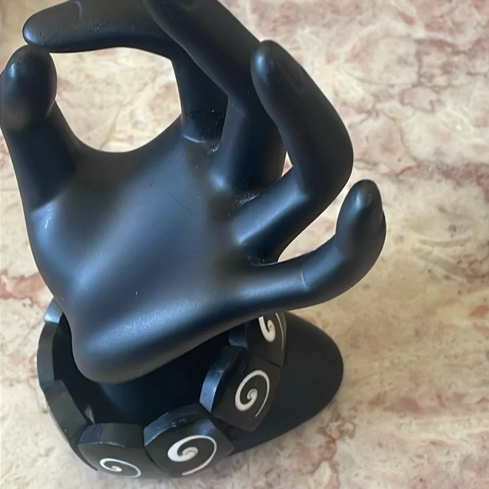 EUC~Woman’s Set Of 5 Vintage Black Bracelet Lot - Picture 3 of 11